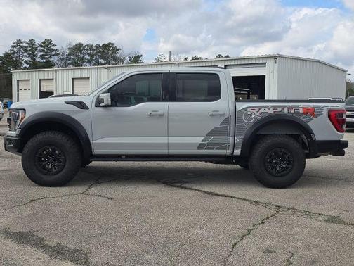 Avalanche 2023 Ford F-150 Raptor