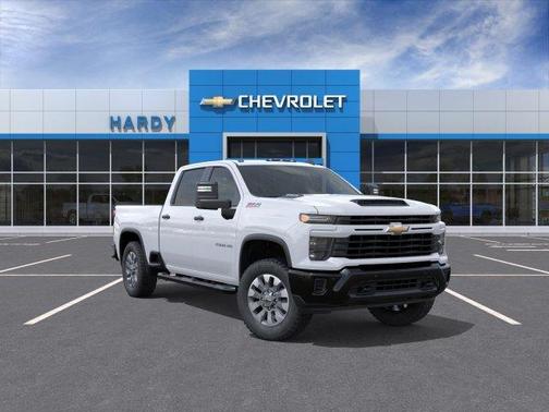 Summit White 2026 Chevrolet Silverado 2500 Custom