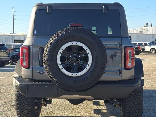 Carbonized Gray Metallic 2023 Ford Bronco Badlands
