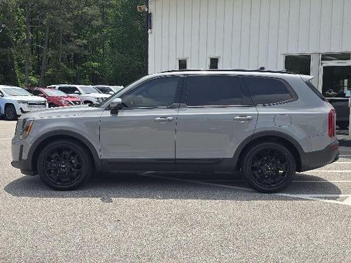 Wolf Gray 2022 Kia Telluride SX