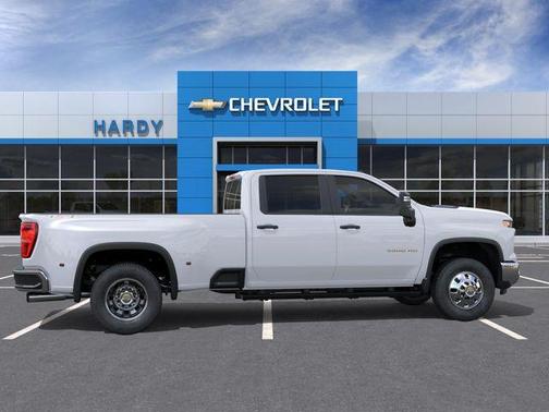 Summit White 2026 Chevrolet Silverado 3500 WT