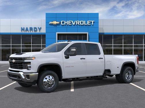 Summit White 2026 Chevrolet Silverado 3500 WT
