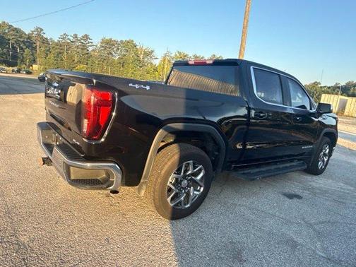 Onyx Black 2026 GMC Sierra 1500 SLE