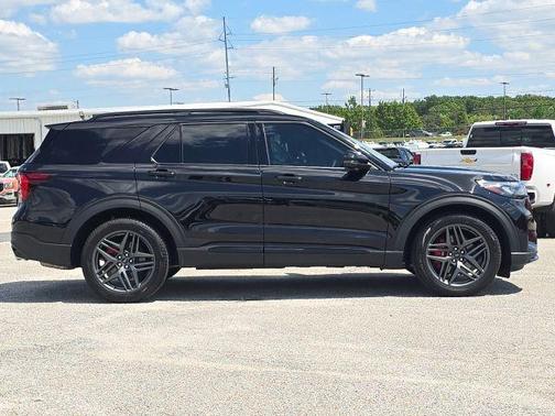 Black Metallic 2025 Ford Explorer ST