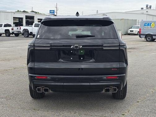 Mosaic Black Metallic 2025 Chevrolet Traverse RS
