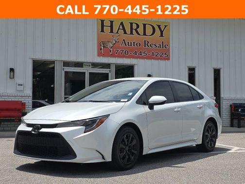 Pearl 2022 Toyota Corolla LE