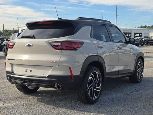 White Sand 2026 Chevrolet Trailblazer RS