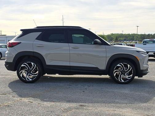 White Sand 2026 Chevrolet Trailblazer RS