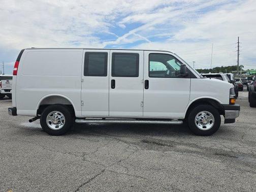 Summit White 2025 Chevrolet Express 2500 Work Van