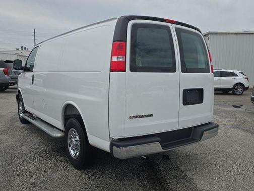 Summit White 2025 Chevrolet Express 2500 Work Van