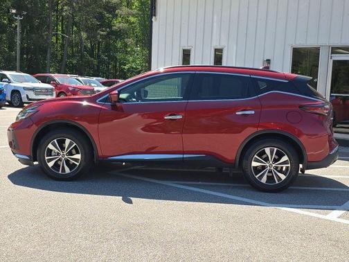 Red 2020 Nissan Murano SV
