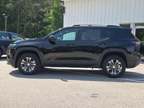 Mosaic Black Metallic 2025 Chevrolet Equinox LT
