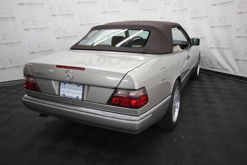1995 Mercedes-Benz E-Class E 320