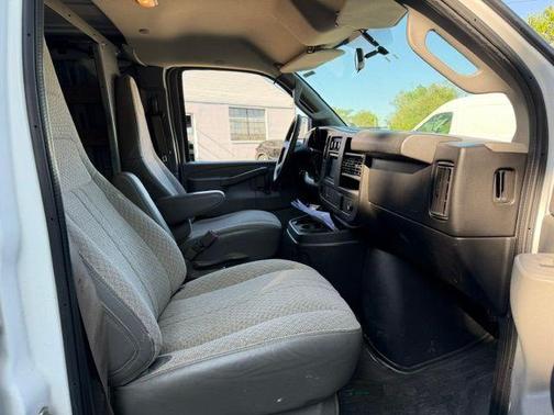 Summit White 2017 GMC Savana 2500 Work Van