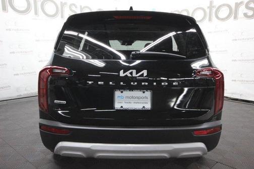 Ebony Black 2022 Kia Telluride LX