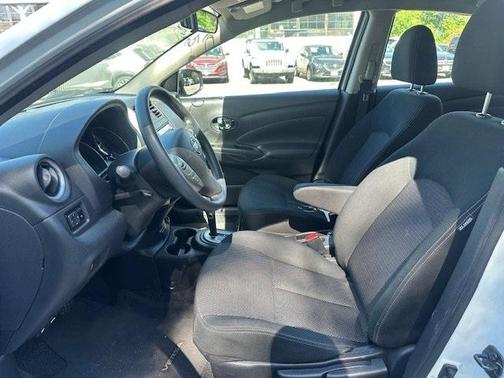 2019 Nissan Versa 1.6 SV