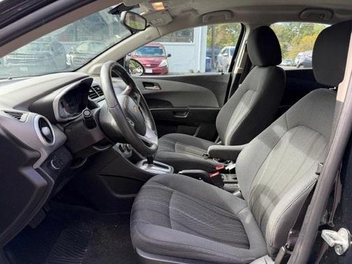 2017 Chevrolet Sonic LT