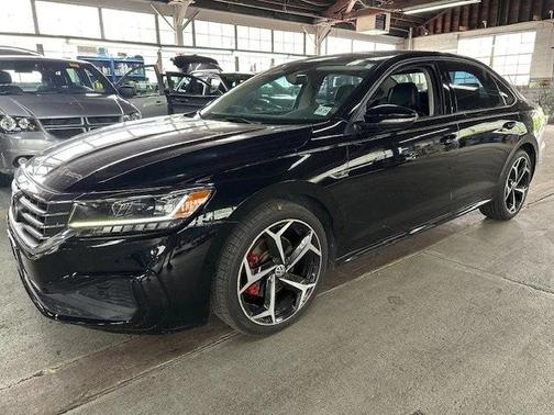 2020 Volkswagen Passat 2.0T R-Line