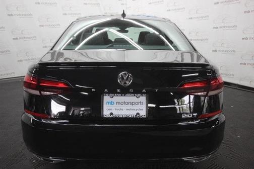 2020 Volkswagen Passat 2.0T R-Line