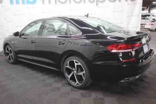 2020 Volkswagen Passat 2.0T R-Line