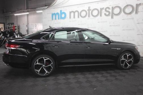 2020 Volkswagen Passat 2.0T R-Line