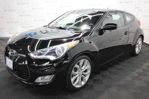 Ultra Black 2015 Hyundai Veloster Base
