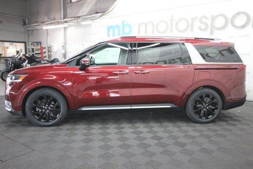 2022 Kia Carnival SX