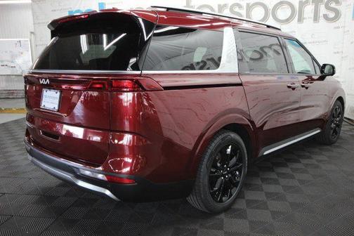 2022 Kia Carnival SX