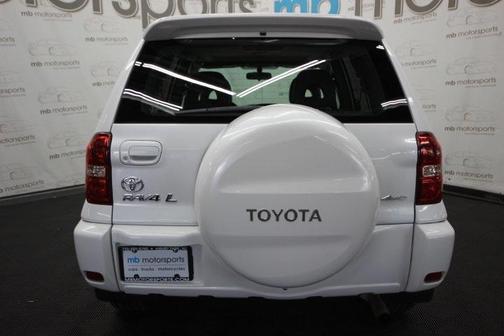 2005 Toyota RAV4 Base