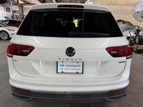 Opal White Pearl Effect 2023 Volkswagen Tiguan 2.0T SE