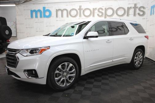 Iridescent Pearl Tricoat 2019 Chevrolet Traverse Premier