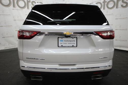 Iridescent Pearl Tricoat 2019 Chevrolet Traverse Premier