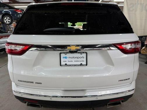 Iridescent Pearl Tricoat 2019 Chevrolet Traverse Premier