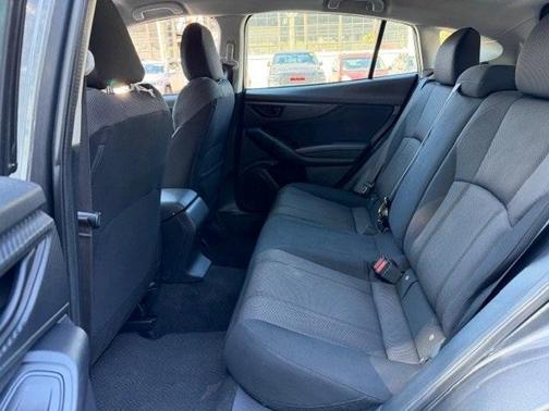 2019 Subaru Impreza 2.0i