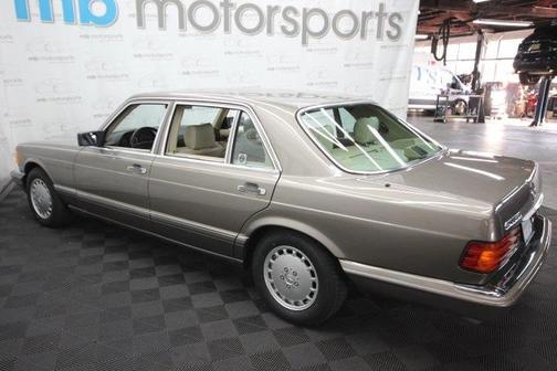 1991 Mercedes-Benz S-Class 420SEL