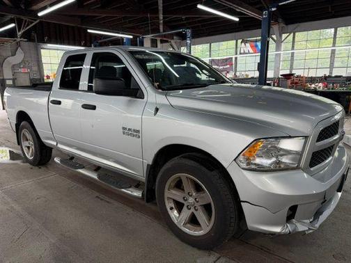 Bright Silver Clearcoat Metallic 2018 RAM 1500 Express