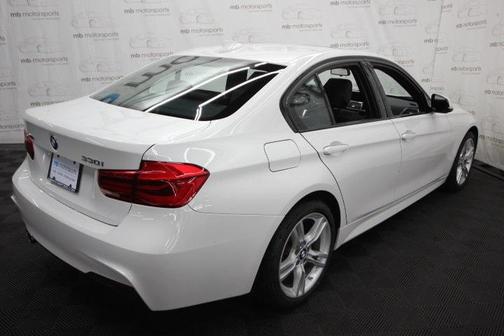 2018 BMW 330 i xDrive