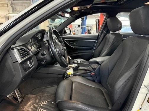 2018 BMW 330 i xDrive