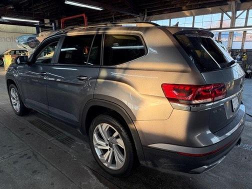2022 Volkswagen Atlas 3.6L SE w/Technology