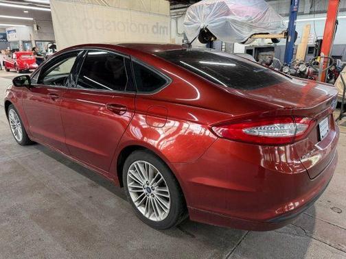 Sunset Metallic 2014 Ford Fusion SE