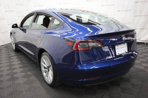 Deep Blue Metallic 2022 Tesla Model 3 Base