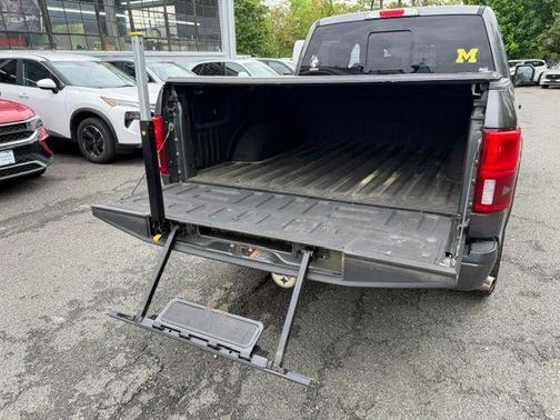 Magnetic Metallic 2018 Ford F-150 Lariat
