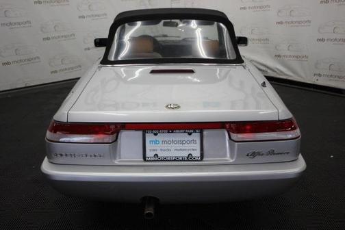 1991 Alfa Romeo Spider Veloce