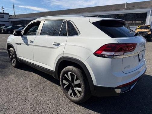 2023 Volkswagen Atlas Cross Sport 2.0T SE