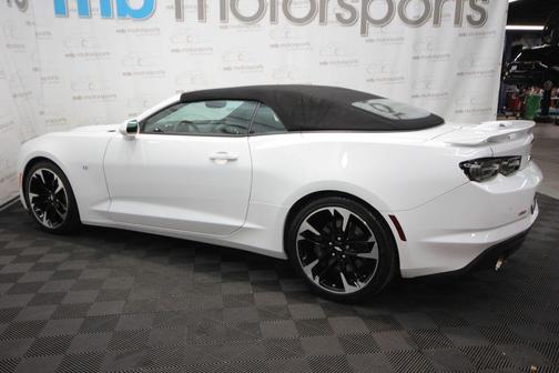 Summit White 2019 Chevrolet Camaro 2SS