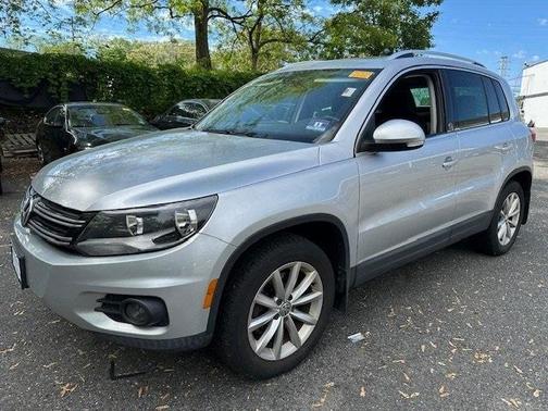 2017 Volkswagen Tiguan 2.0T Wolfsburg Edition