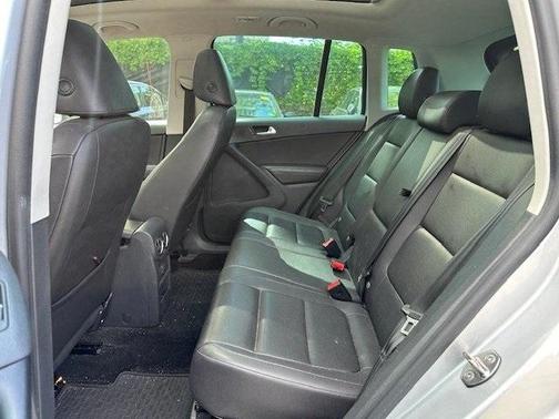 2017 Volkswagen Tiguan 2.0T Wolfsburg Edition