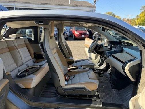 2014 BMW i3 Base w/Range Extender