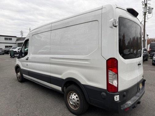 2024 Ford Transit-250 148 WB Medium Roof Cargo