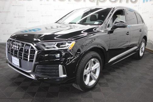 2022 Audi Q7 45 Premium Plus